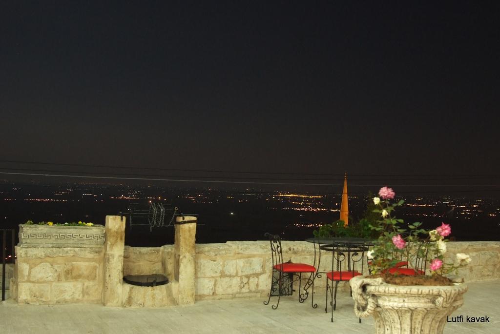 Kasr-I Abbas Hotel Mardin Exterior photo