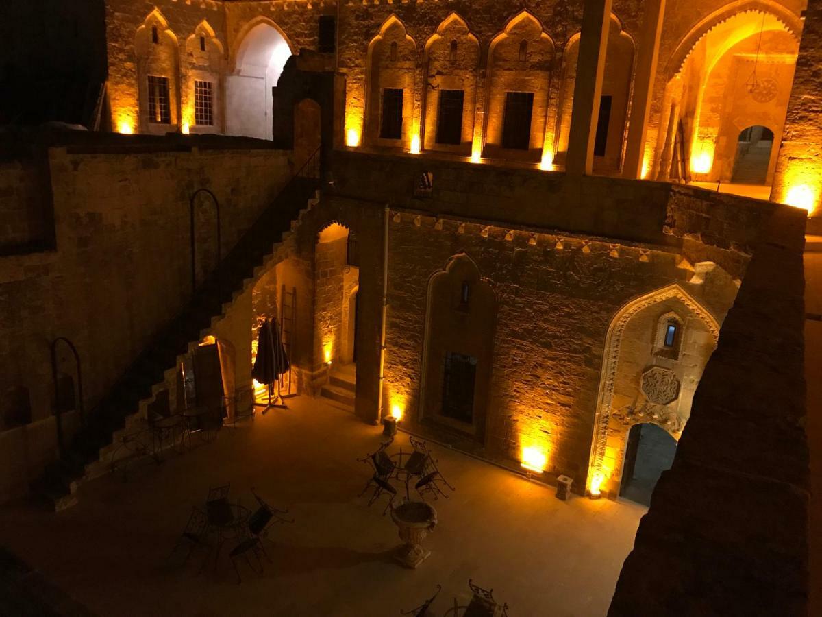 Kasr-I Abbas Hotel Mardin Exterior photo