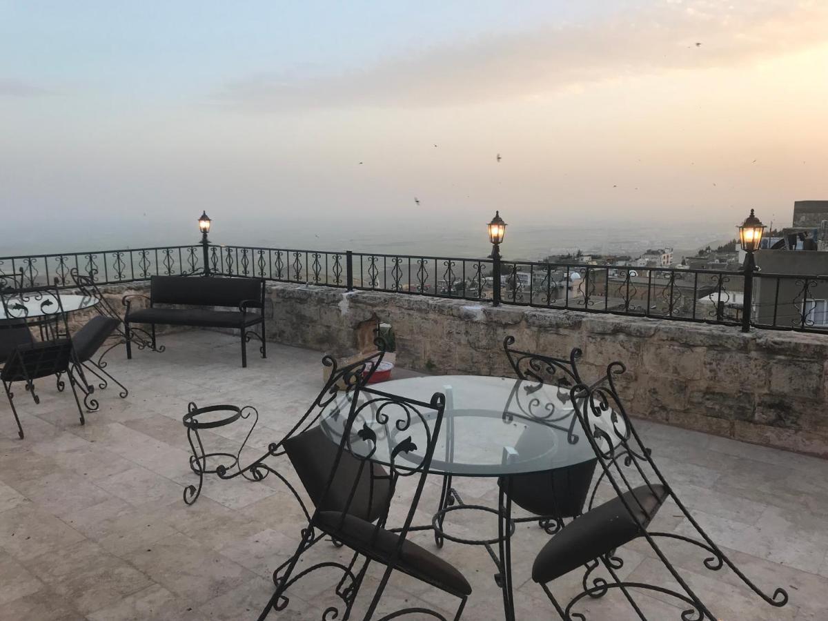 Kasr-I Abbas Hotel Mardin Exterior photo